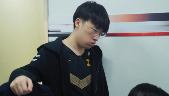 Doinb官方宣布持续失利新规，中国队引发争议！的简单介绍