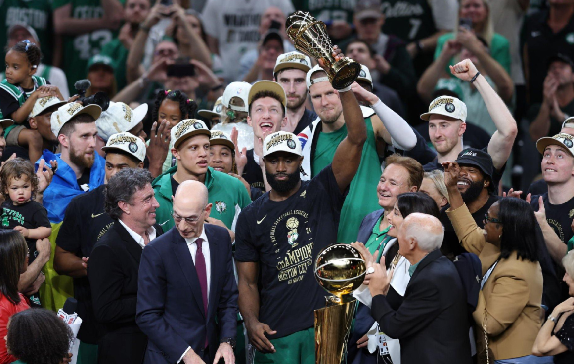 塔图姆重要时刻刷新纪录，快船带队取胜！(塔图姆重要时刻刷新纪录,快船带队取胜了吗)