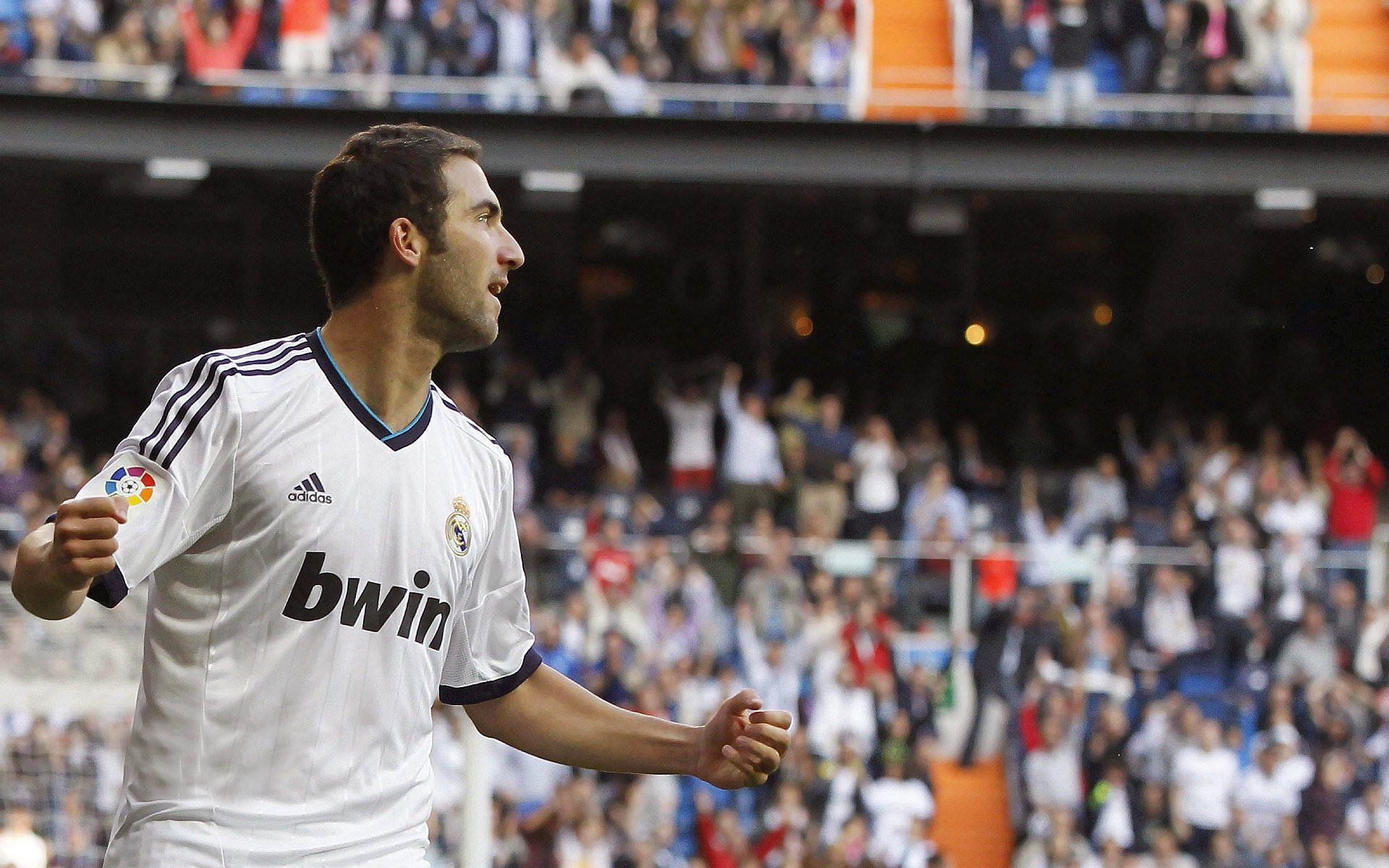 拜仁前途光明！大坂直美新星重要助攻表现突出比赛高潮迭起