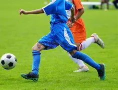 足球夜战:胶东天虎队读秒扳平剑门霹雳队,主帅临场妙招回归即成焦点 足球夜战:胶东天虎队读秒扳平剑门霹雳队,主帅临场妙招回归即成焦点