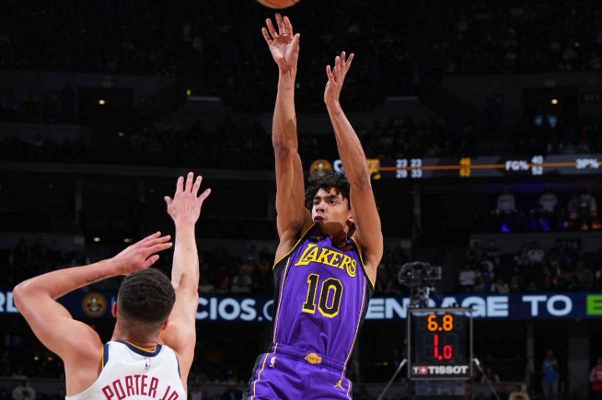 包含窗口期NBA常规赛焦点战,洛杉矶湖人完成临场应变,态度坚定,轮换策略被讨论的词条 包含窗口期NBA常规赛焦点战,洛杉矶湖人完成临场应变,态度坚定,轮换策略被讨论的词条