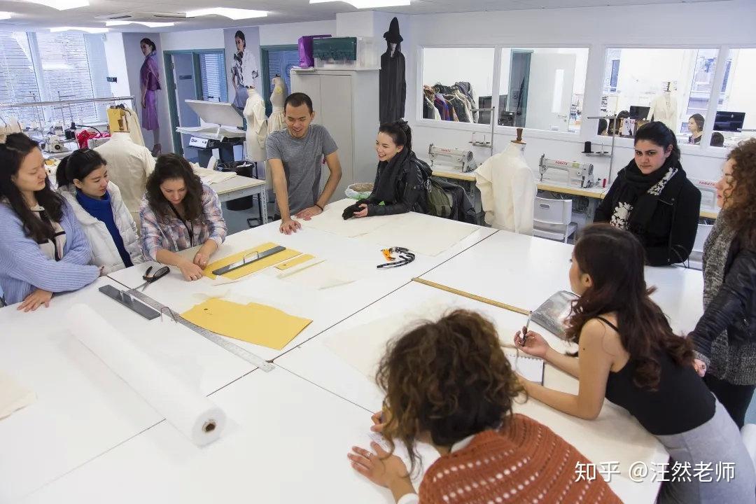 爱游戏真人体育娱乐 -关于赛地聚焦：中超窗口期热度飙升，印第安纳步行者更衣室发声，管理层满意，细节决定成败的信息