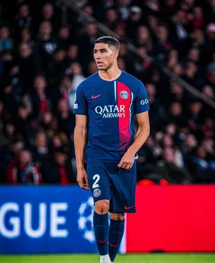 关于荷甲赛程吃紧，巴黎圣日耳曼清晨刷新队史纪录，管理层满意，资深球员宣示担当的信息