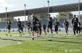 足球经理2024窗口化