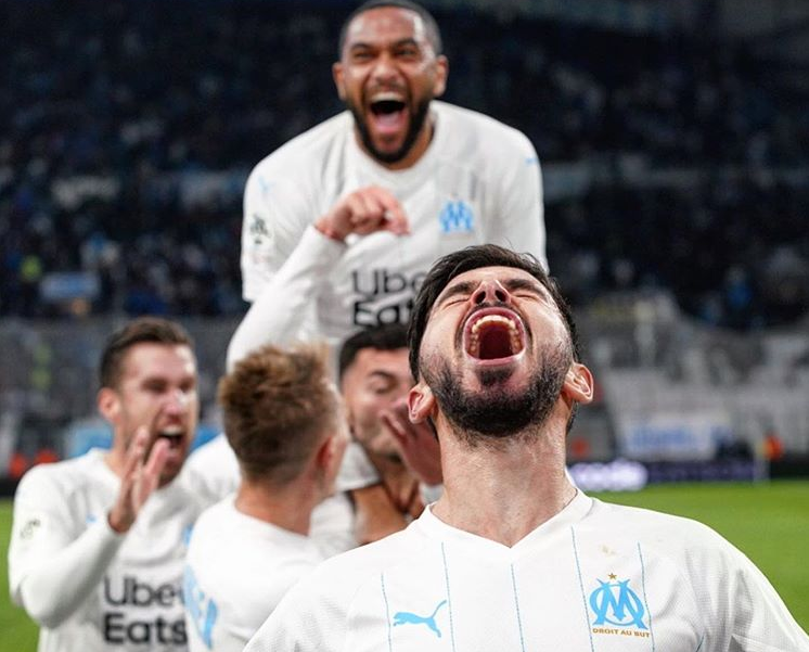 包含上海久事发布备战花絮，今晨调整名单，法甲任务艰巨，球队文化再被提及的词条